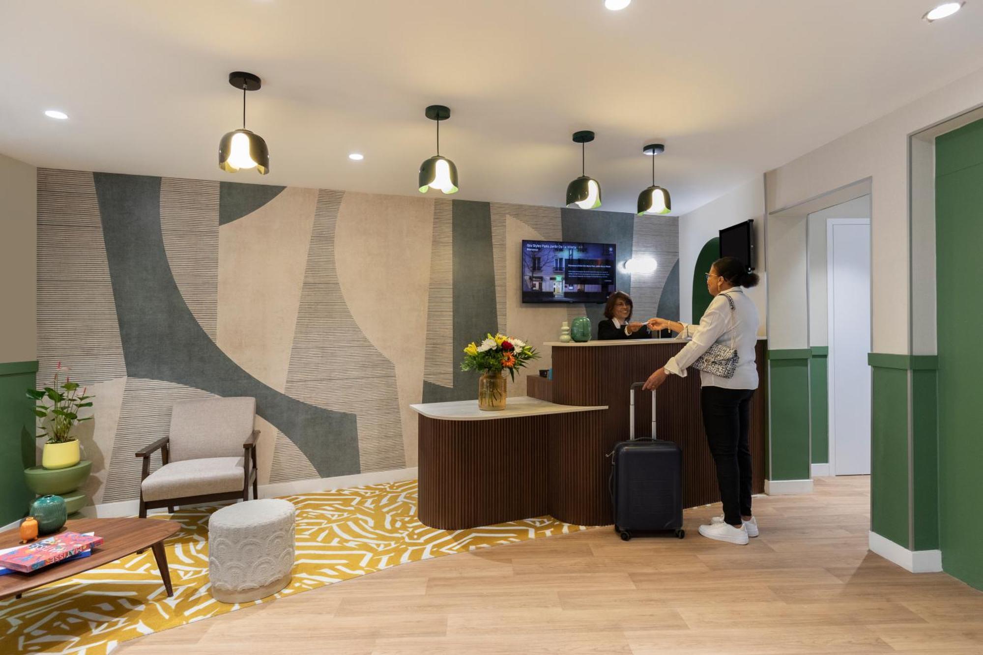 Ibis Styles Jardin De La Hotel Paris